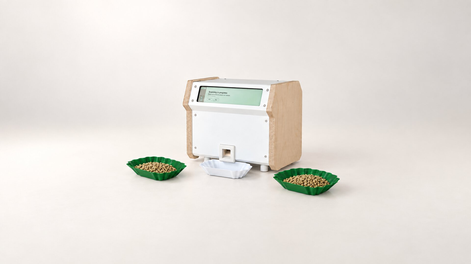 VeroLab sobre una mesa de laboratorio con una muestra de café verde preparada